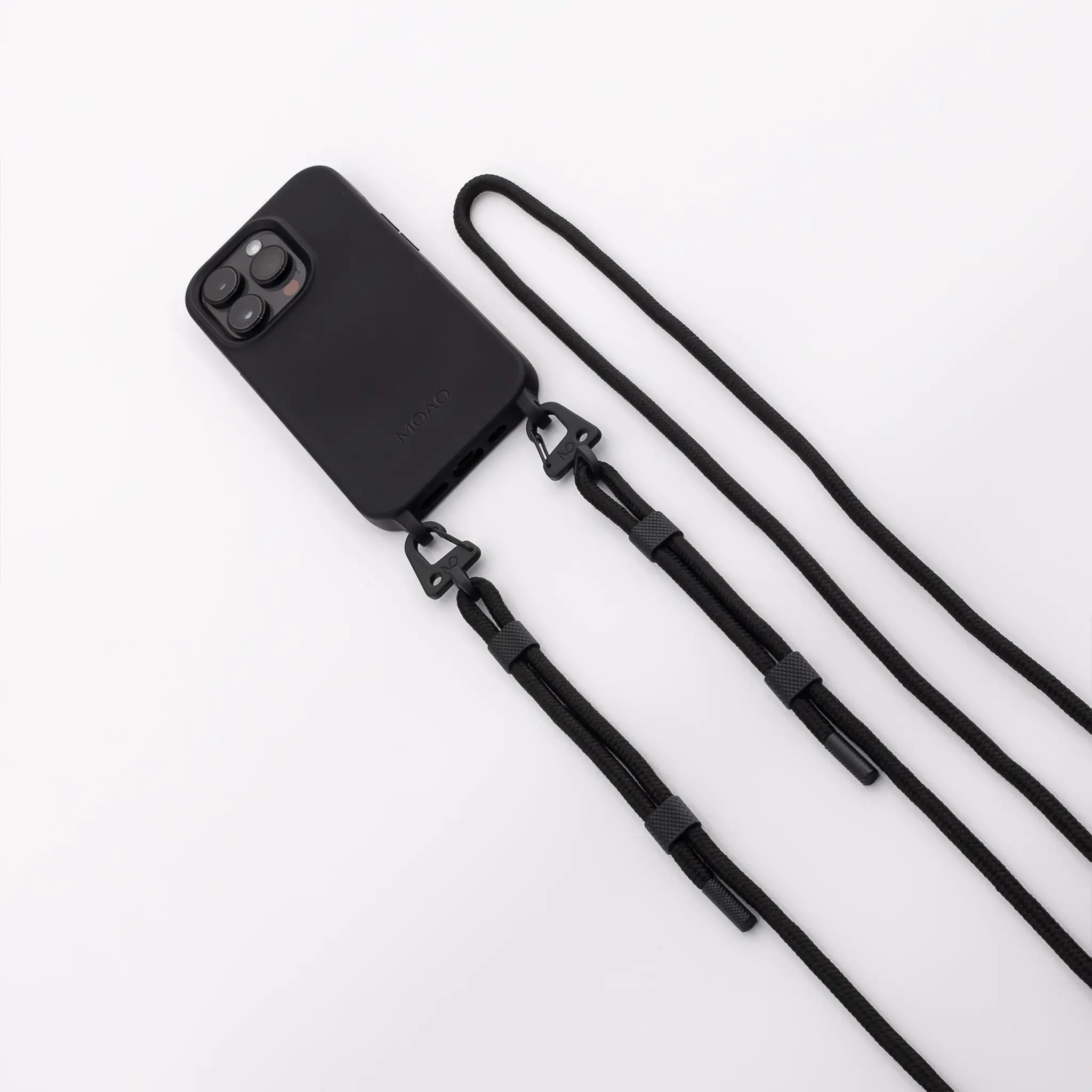 Set • PIRATE BLACK Handyhülle mit Karabinerband in PIRATE BLACK – MOAO
